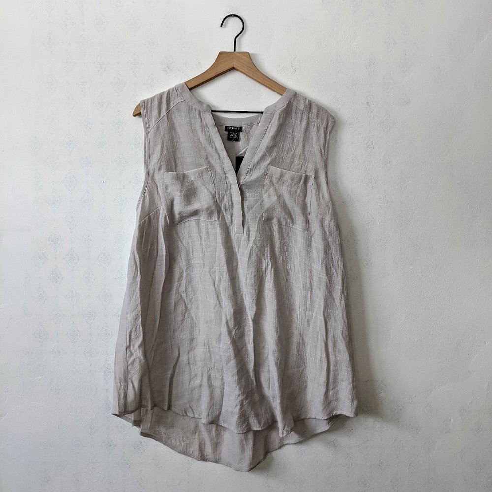 NWT Torrid 2 Grey Lightweight Popover Tank